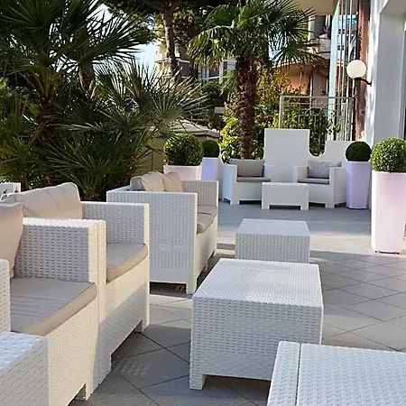 Hotel Mirage 3*