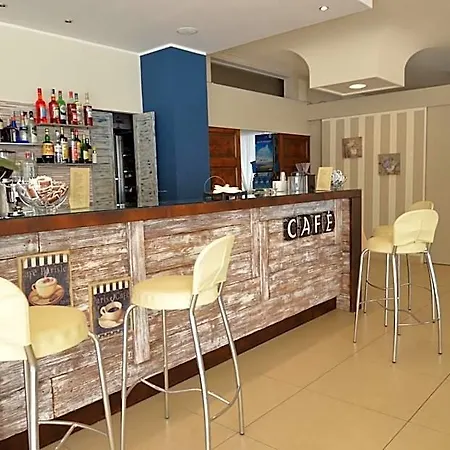Hotel Mirage 3*